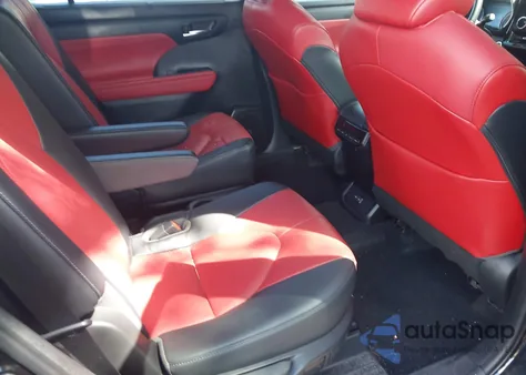 2023 Toyota Highlander Xse z USA, uszkodzony, nr VIN 5TDKDRBH9PS023952